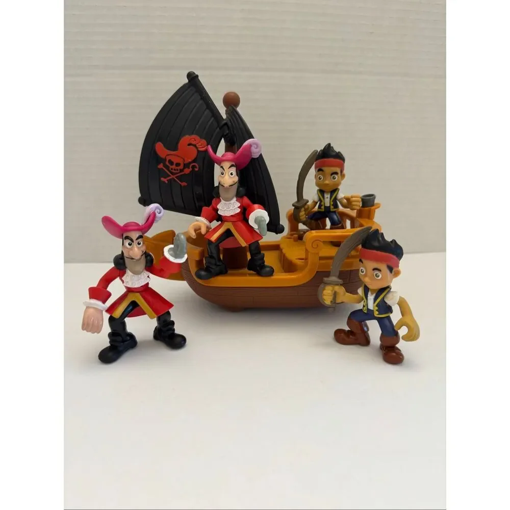 Disney Jake & the Neverland Pirates Captain Hooks Battle Boat + 4 Figures Mattel - Picture 1 of 9
